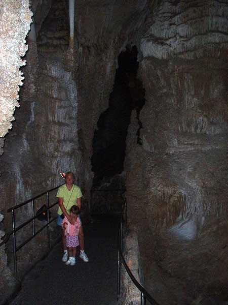 Inside the cave with Samantha and Alsatia.jpg 93.0K